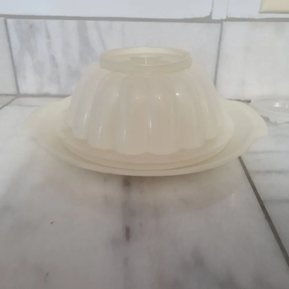 Vintage Tupperware Jel-N-Serve White Plastic Jello Mold w/ 4 Design Plates